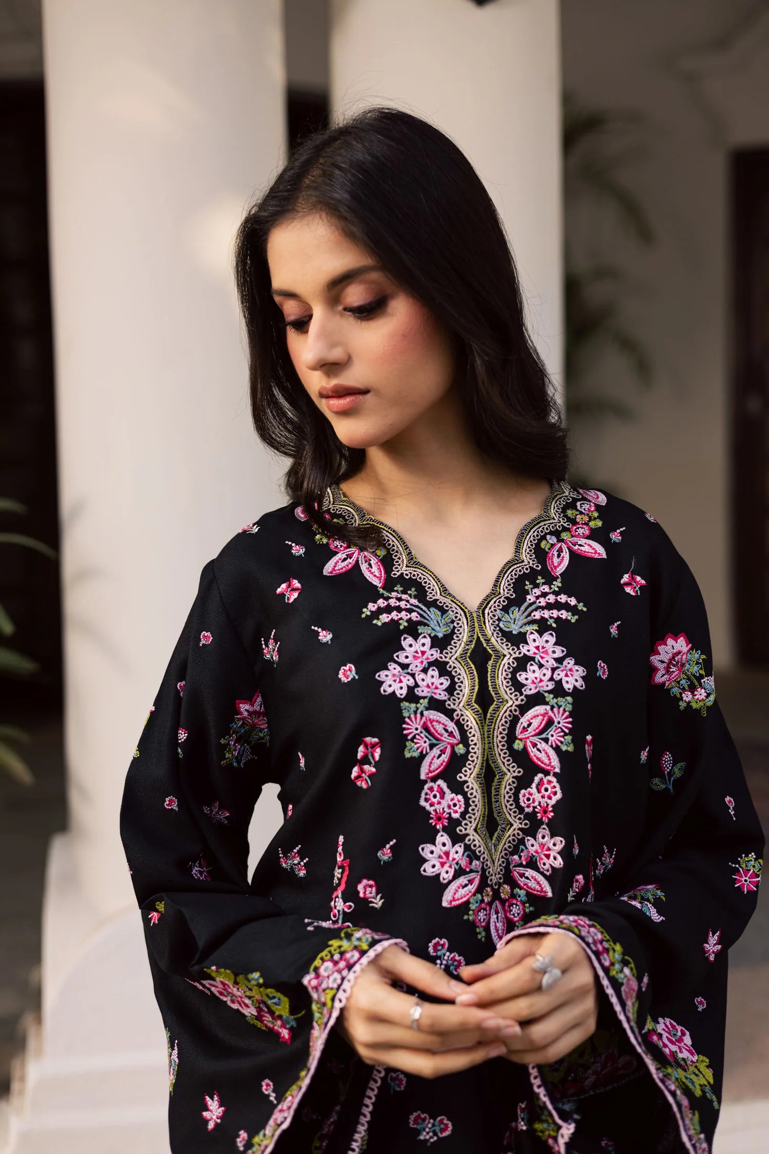 Gulzar Noir🖤